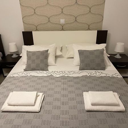 Apartments Antisa Baška Voda Eksteriør bilde