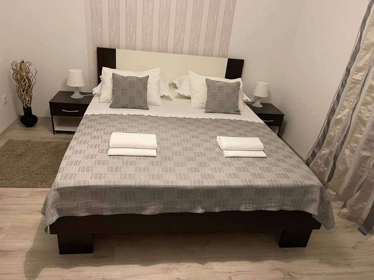 Apartments Antisa Baška Voda Eksteriør bilde