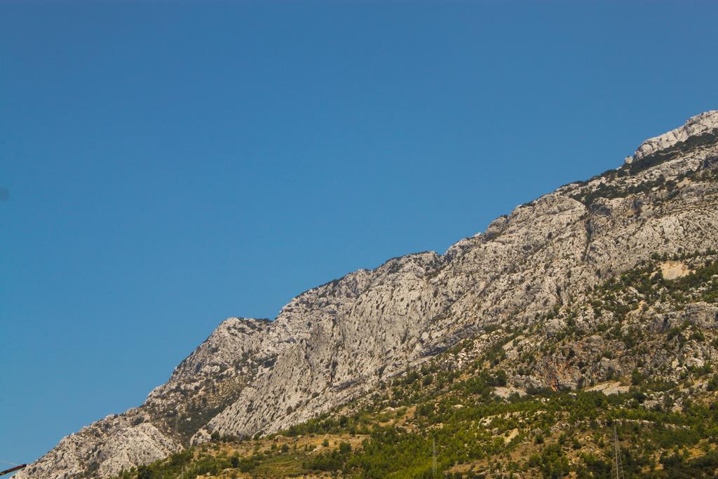 Apartments Antisa Baška Voda Eksteriør bilde