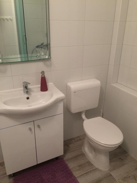 Apartments Antisa Baška Voda Eksteriør bilde